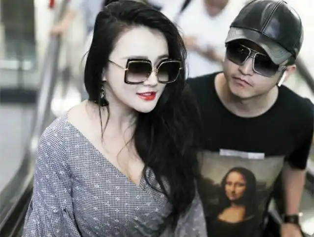 世界拳王邹市明娇妻秀身材避而不谈复仇战_足球天空网