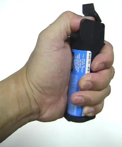 卫迅科技~ 专业 防身器材(sabre喷雾器)