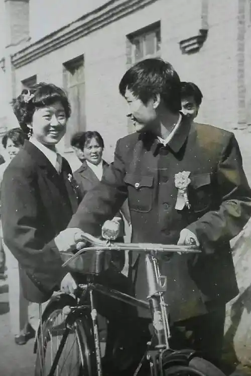 六,七十年代的结婚老照片_革命_张二_伴侣