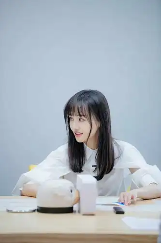 情感观察真人秀《女儿们的恋爱2》第三期中,张恒带郑爽回两人合伙创办