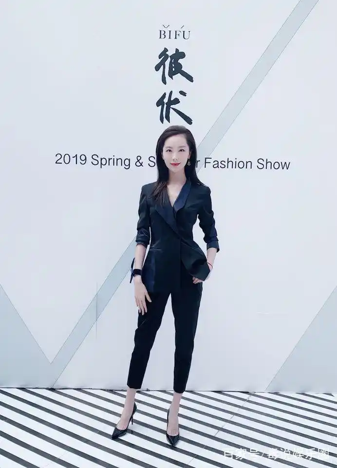 新《倚天屠龙记》陶珞依丁敏君,古典之外时尚一面!