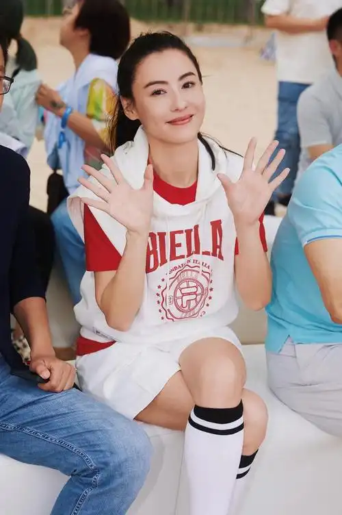 超美张柏芝品牌大秀写真释出高马尾运动造型元气满满