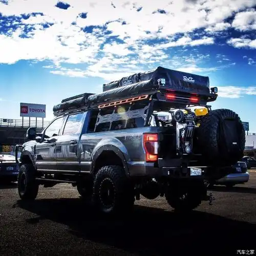 【图】福特f250越野改装,这车改的安全感巨足,和个堡垒一样_福特皮卡