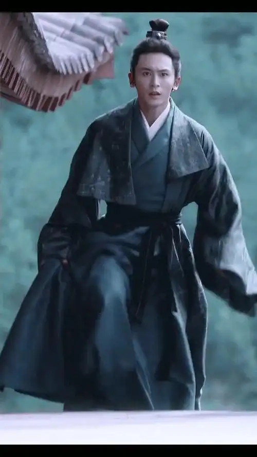 少年阿絮 皓齿明眸,眼里的星光皆是因为九霄