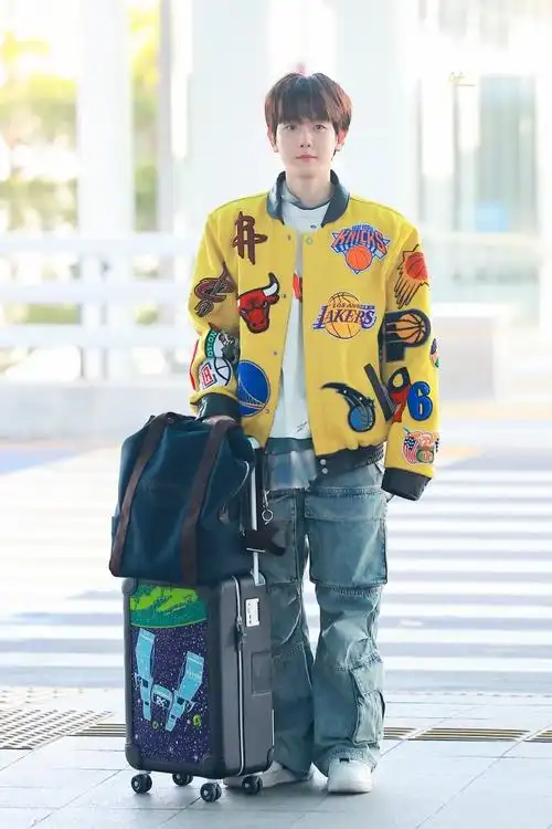 边伯贤#02#边伯贤solo出道五周年#240322┃仁川机场出发高中生出