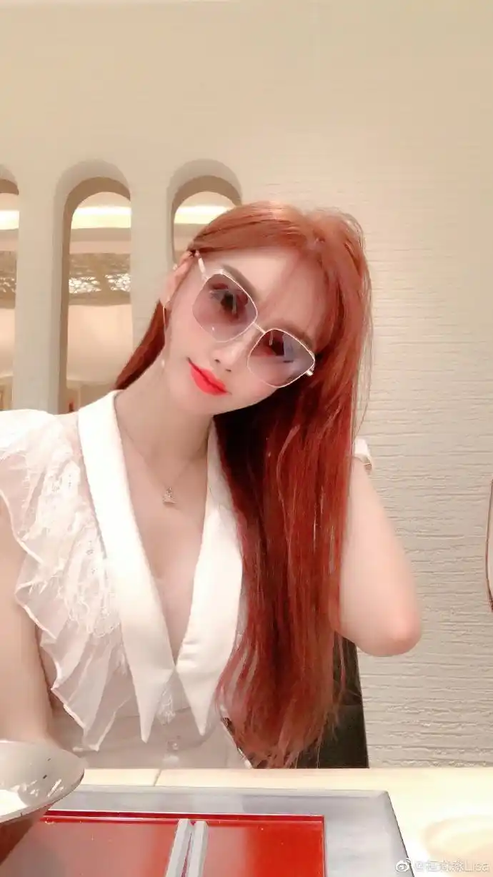 网红美女模特淼淼迷人写真美照欣赏