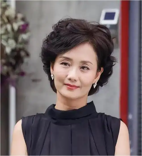 7位"妈妈专业户":天生一张养尊处优脸,自带豪气,演不了穷人