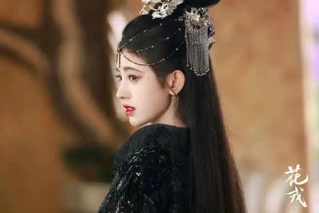 鞠婧祎魔后阿崖剧照