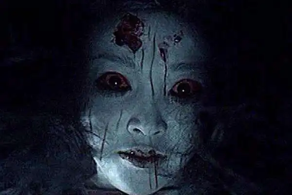 我从小生活在南方的一个小煤城,住的小区大约有200,都是同一个厂的人