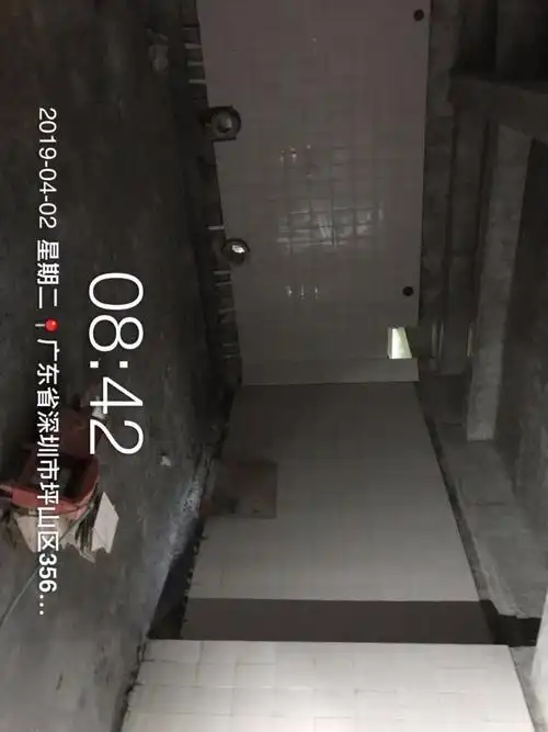 地下室消防水池铺贴瓷砖