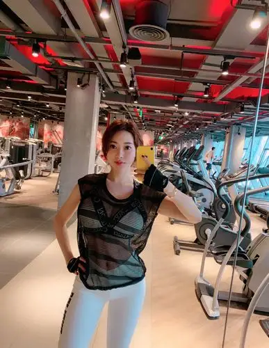 因为刘强东爆红的蒋聘婷,到底是何原因网友不淡定了