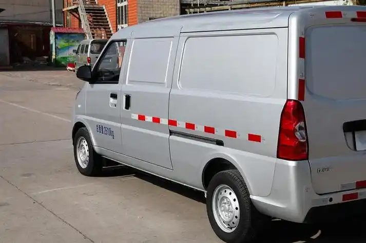 货拉拉微型面包车多大