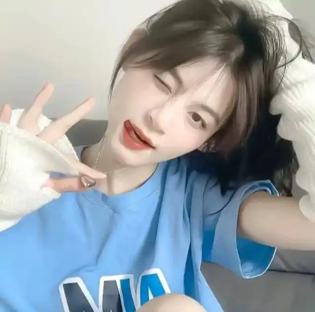 蓝色系温柔滤镜女头