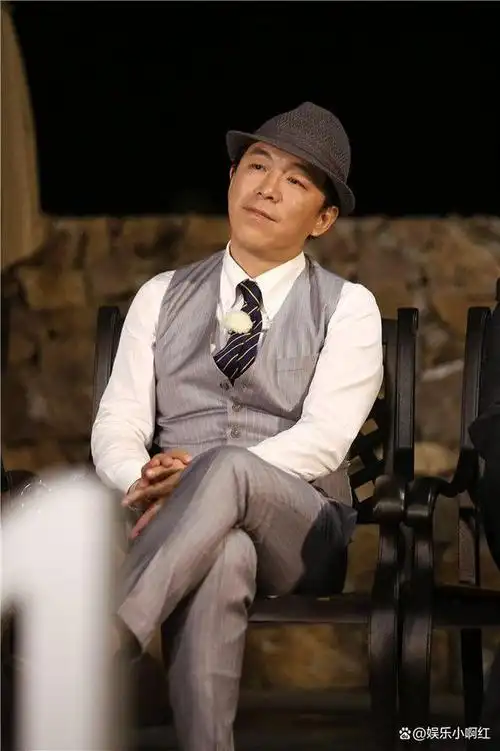 演员黄渤:普通妻子是"掌心宝",成名后抛弃糟糠妻不是他的作风