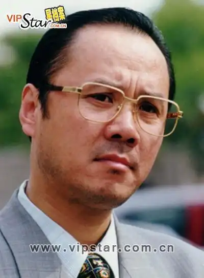 和四叔长相相似的演员曹力