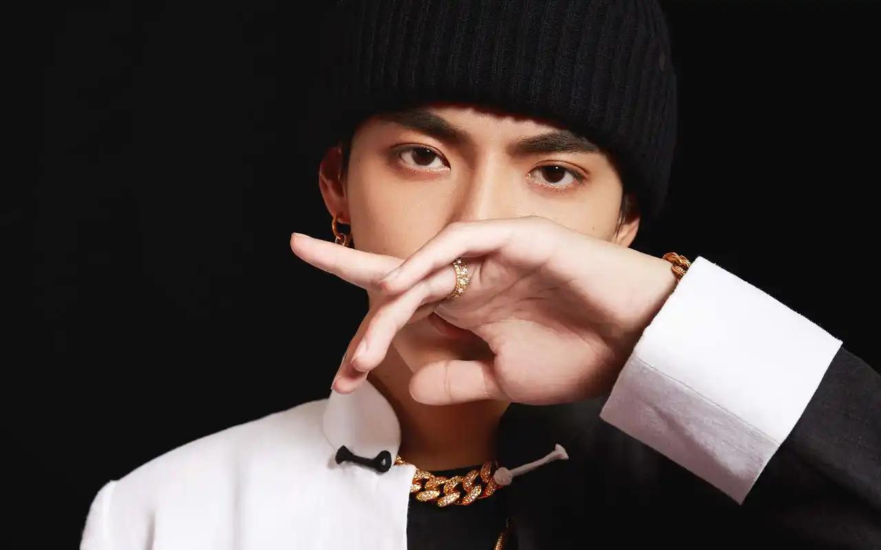 吴亦凡中国新说唱帅气图片壁纸