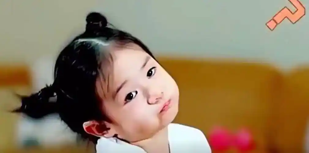 戚薇女儿有多爱美得知lucky睡觉前的小举动果然是亲生的