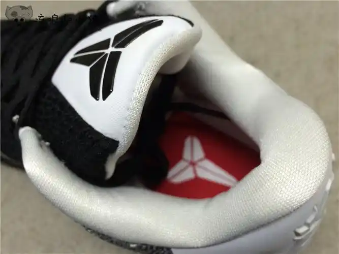 nike kobe 11 low bhm 科比11 zk11 黑人月低帮篮球鞋 822522-914