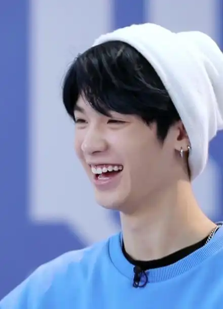 justin再次卖萌 笑翻一船人