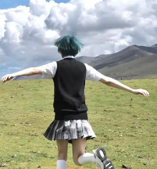 成果终于对包浆袜下手了当她跳起来的那刻这腿女生都酸了