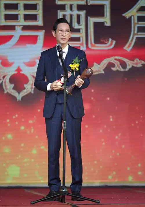 王劲松 百科(王劲松的个人简历) - 俏皮常识网