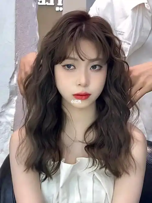 过年必烫发型法式芭比卷77冷茶棕