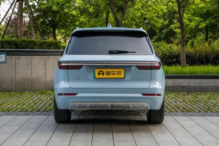 理想one壁纸_理想one_理想one外观图片_6/656张图片_理想onebaby blue