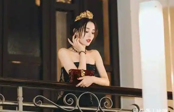 迪丽热巴住了9年酒店,被问为什么不买房,11字理由让人无法反驳_比拟