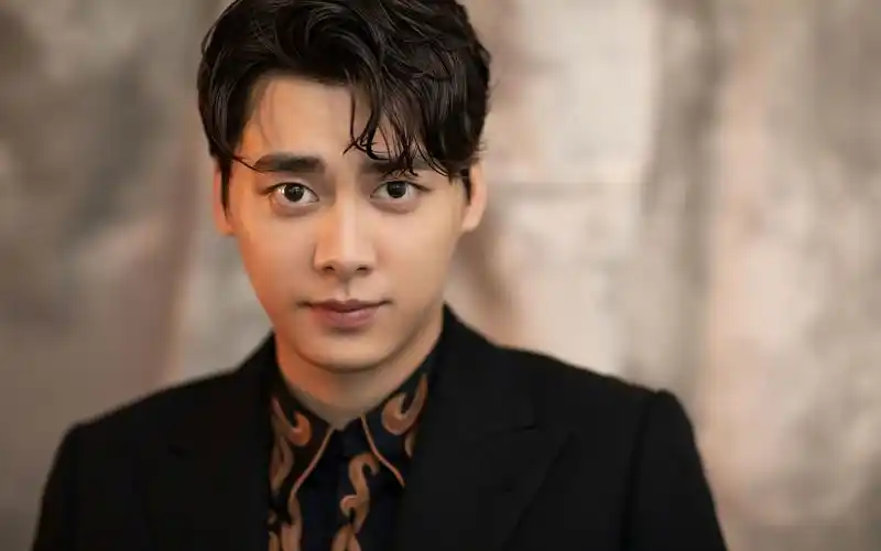 【李易峰】181128 cosmo时尚美丽盛典 李易峰相关合集_哔哩哔哩_bili