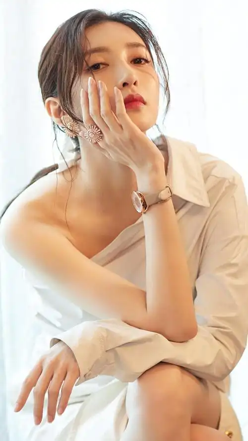 江疏影甜美写真