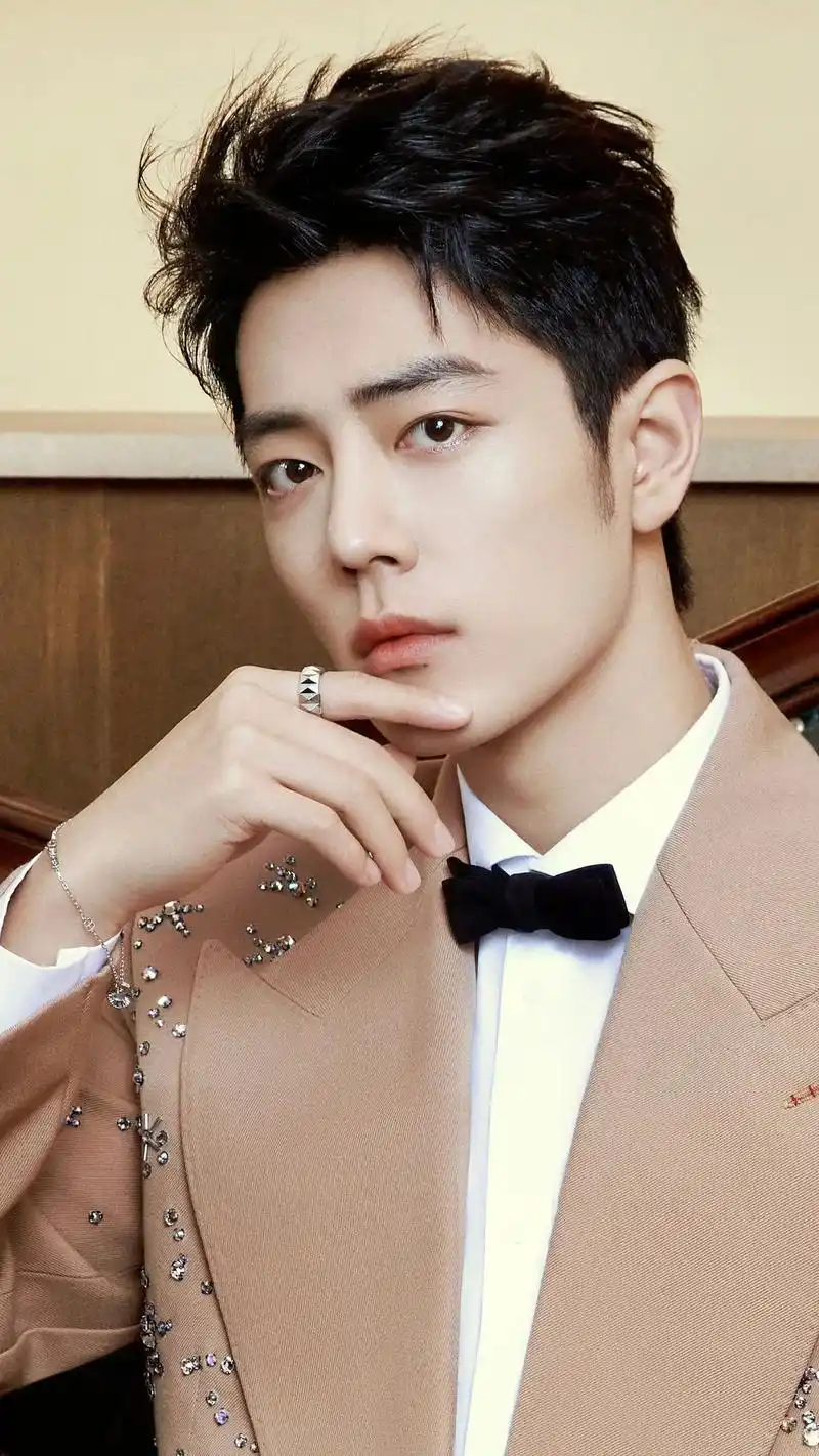 肖战 他是怎么做到又帅又撩的~无限可能~ (肖战高清壁纸, - 抖音