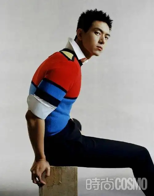 李现时尚cosmo二月刊封面##李现黄金腰肩比大片
