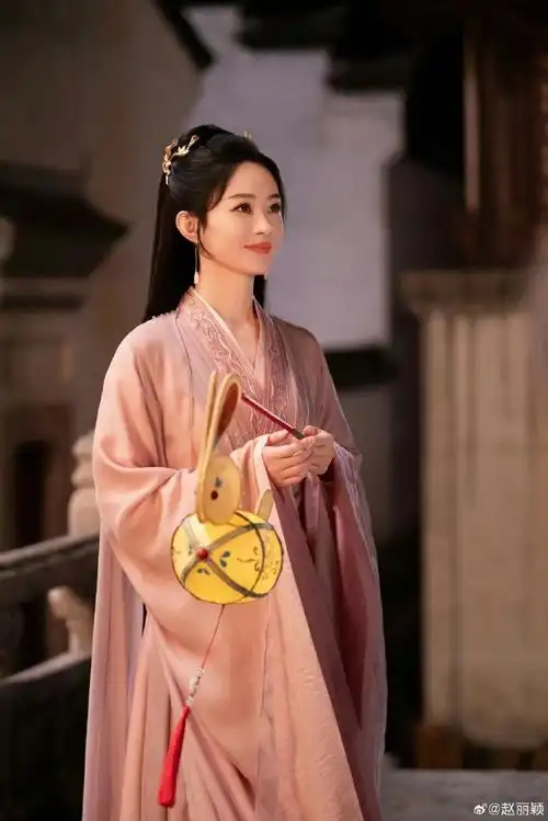 赵丽颖超话赵丽颖的古装造型也太让人惊艳了,真的很有温婉的感觉.