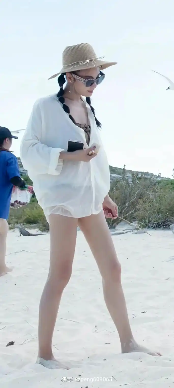 张雨绮#超清壁纸#美腿玉足 - 抖音