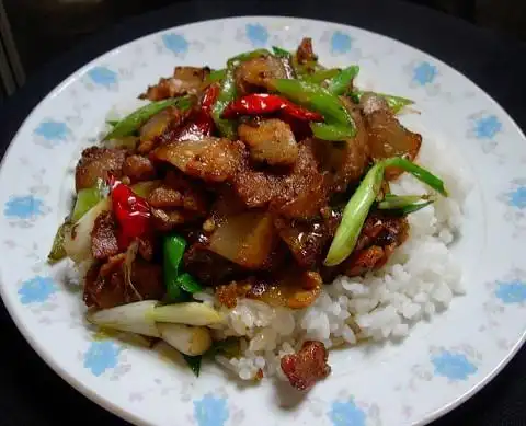 回锅肉盖浇饭