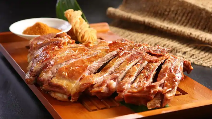 香酥手抓羊排图片