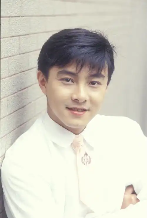 张卫健早年照片 张卫健年轻时候图片,明星,明星,高清,演员,帅哥