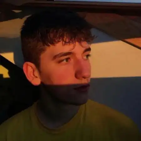 很有男人味的稳重男头成熟男人微信头像图片