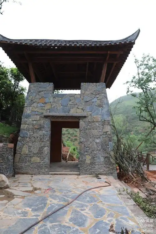 四八门红彤彤→2018年4月15日 - 美篇