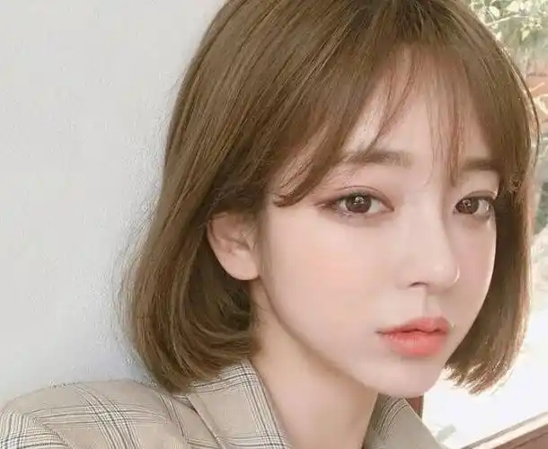 栗棕色头发显老吗