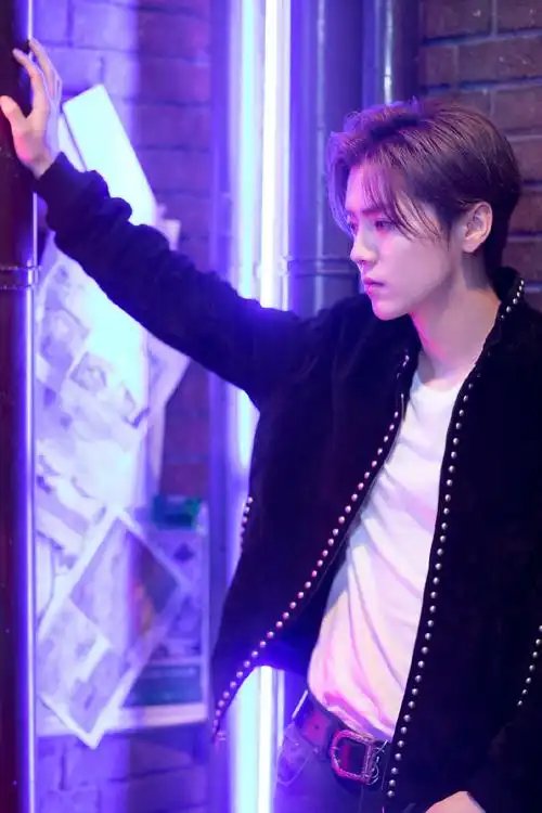 全能偶像鹿晗酷帅有型的高清壁纸图片大全