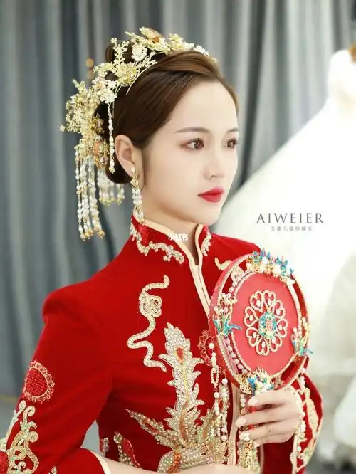 中式秀禾造型_秀禾服_广济商城攻略_新娘_aiweier_婚嫁_婚礼造型