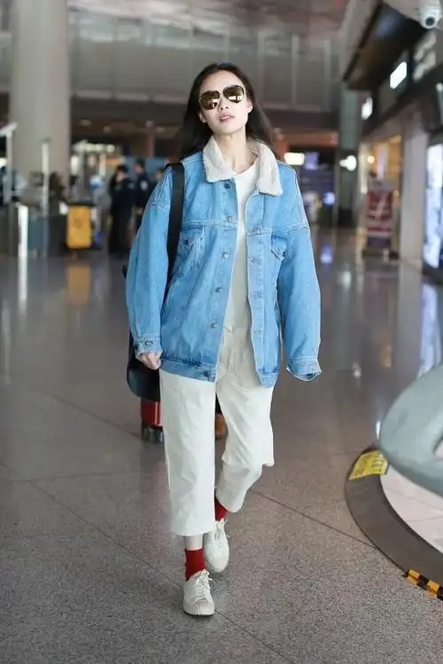 倪妮的时尚真挺洒脱的随性的搭配很简约真是没有明星架子