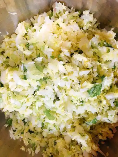 白菜猪肉馅包子