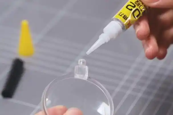 502胶水黏在手上怎么办老师傅教你几招轻松去除赶快试试