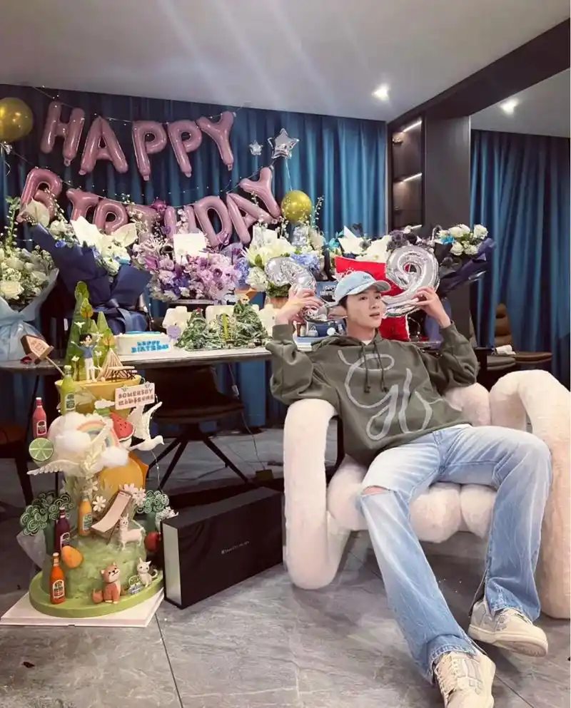 白敬亭生日快乐!29岁的你会越来越好,也要越来越开心,越来越 - 抖音