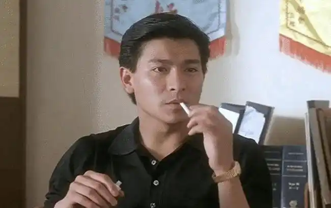 盘点娱乐圈明星抽烟时候的样子,周润发最帅,张国荣最有味