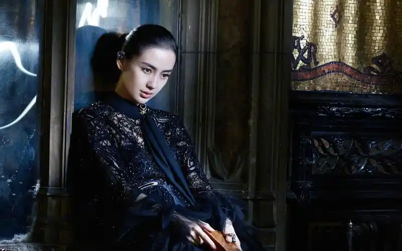 首页 桌面壁纸 大陆明星 angelababy最新杂志写真大片高清图片壁纸上
