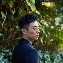 朱亚文图片 朱亚文秋日户