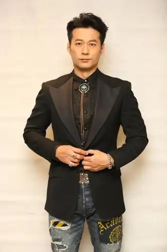 谭凯我曾醉生梦死如今对表演永远热爱